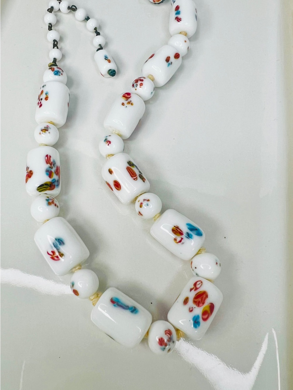 Millefiori Milk glass beaded choker - Picture 3 of 5